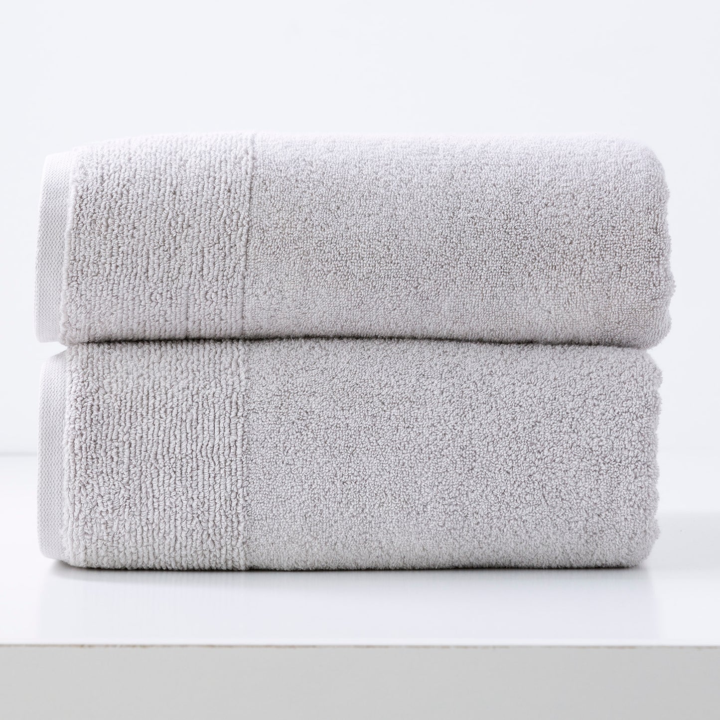 Luxury Renee Taylor Vapour Bath Towels, 650 GSM Zero Twist, 2 Pack Bathroom Towels for Quick Drying and Softness.