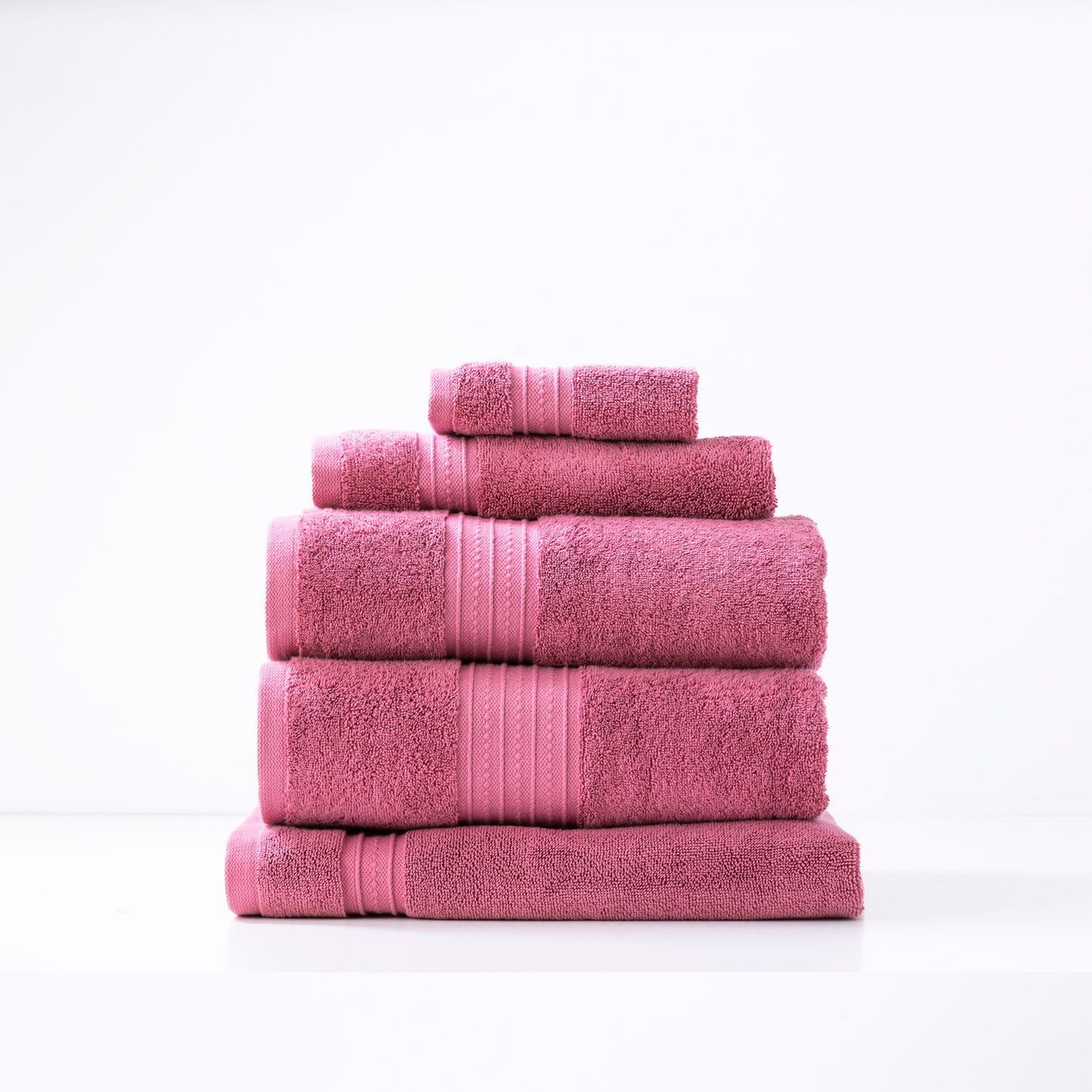 Luxury pink bath towels, set of 5, made from low-twist combed cotton. Renee Taylor Brentwood 650 GSM for ultimate softness.