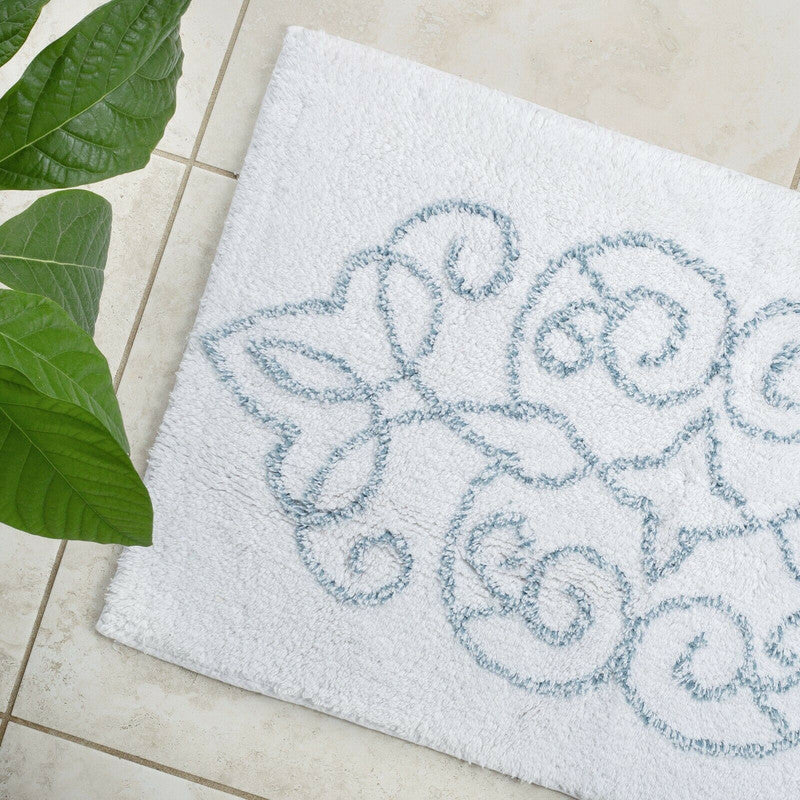 Soft cotton bath mat with elegant jacquard design, perfect for enhancing bathroom comfort and style.