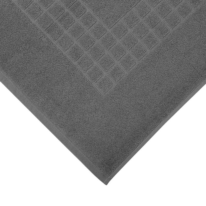 Close-up of anthracite microfiber non-slip bath mat with check design, ideal for stylish bathroom décor.