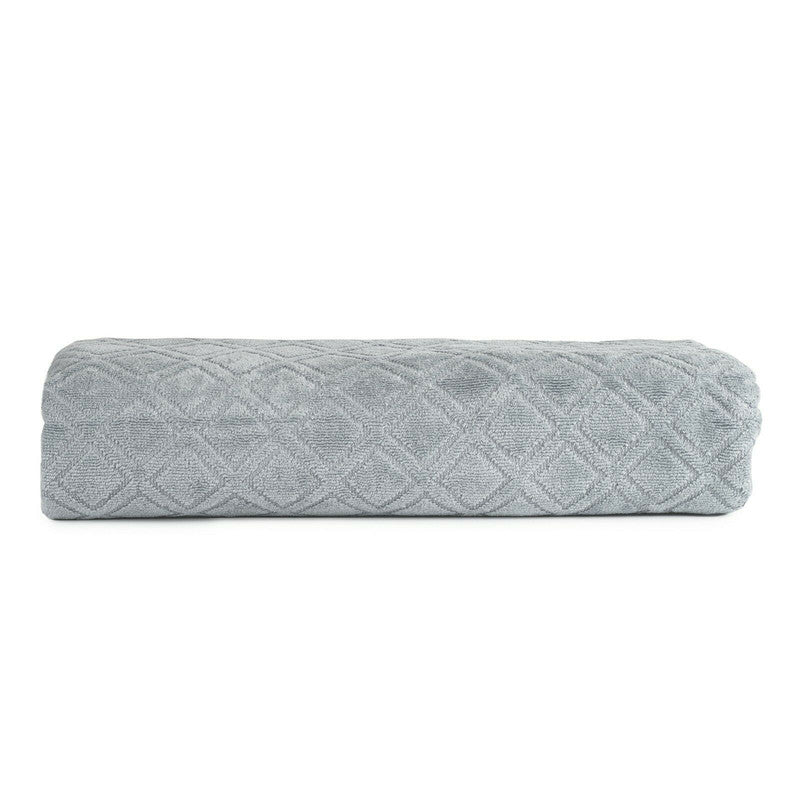 Grey premium velour diamond design jacquard bath towel, lightweight and absorbent, perfect for enhancing bathroom decor.