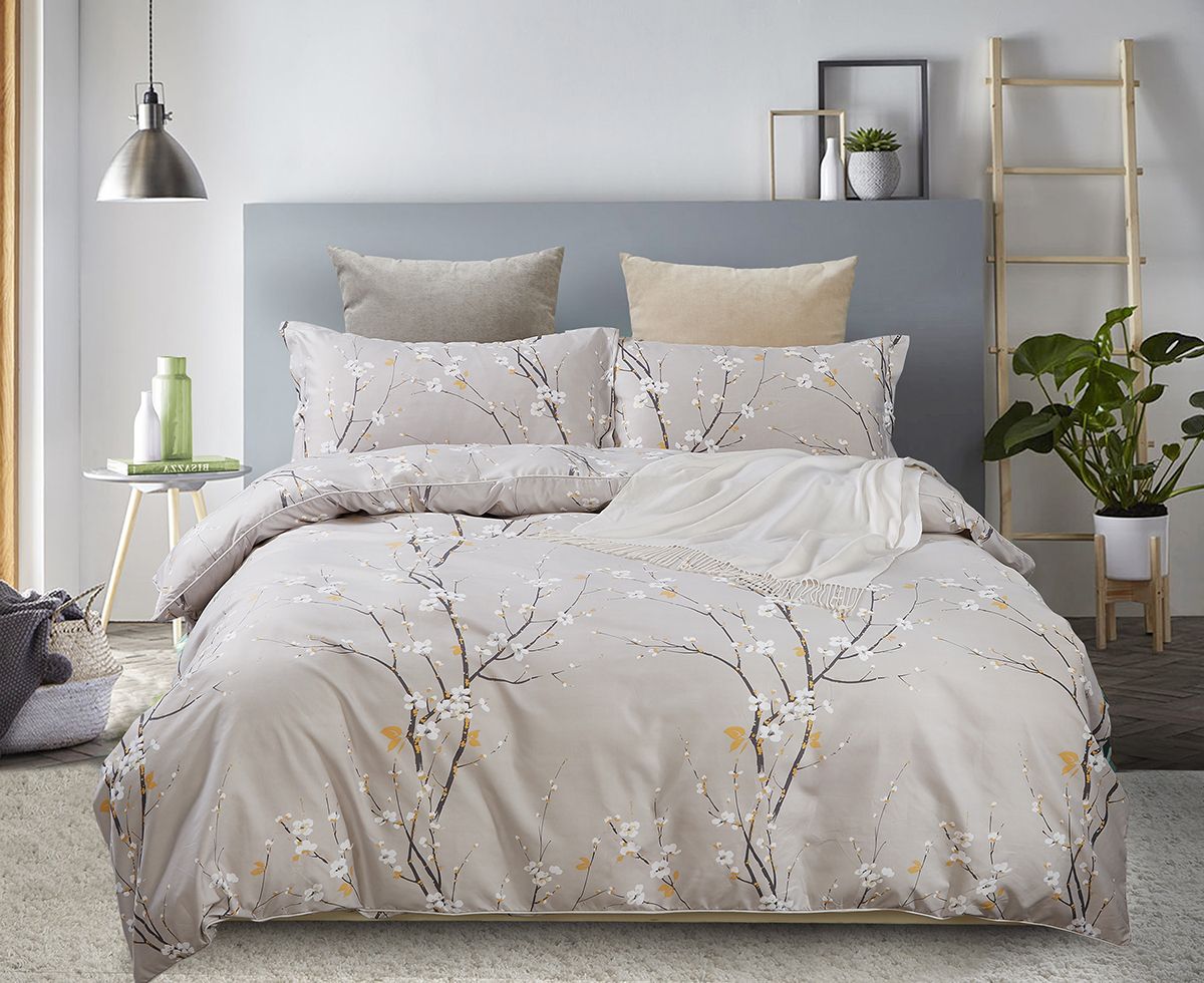 Elegant Kaito Super King Size Duvet Quilt Cover Set with floral pattern, enhancing bedroom decor and comfort.